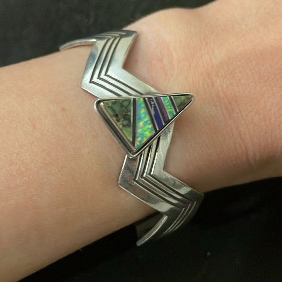 Native American Cuff/Bracelet - Picture 2 of 4